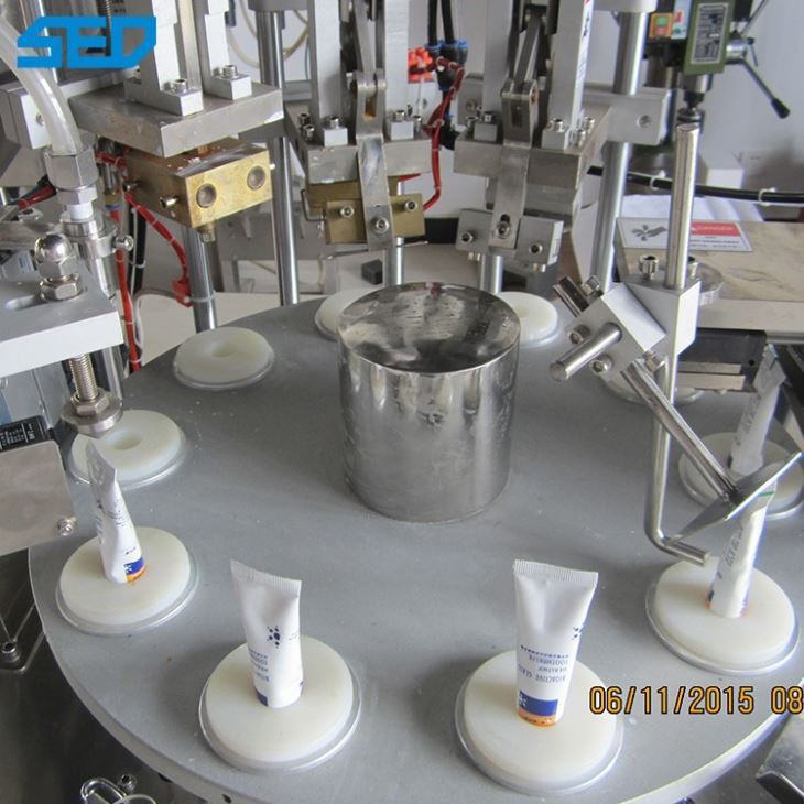 Filling And Sealing Machine 填充密封机