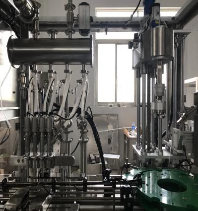 液体灌装封口机