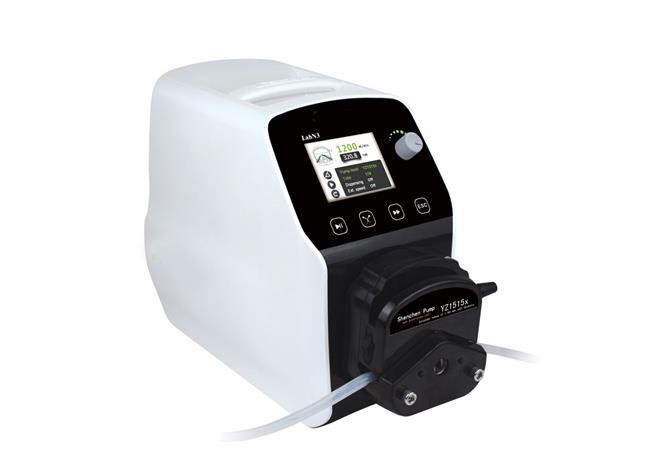 使用渗透式泵时,设备如何实现率